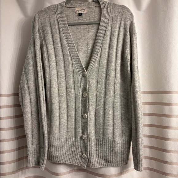 Universal Thread Light Gray Ribbed Cardigan - Picture 1 of 4
